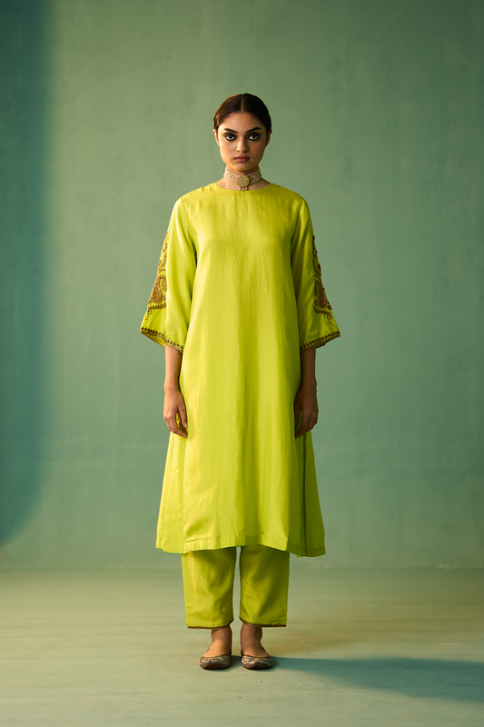 Nadia Kurta Set
