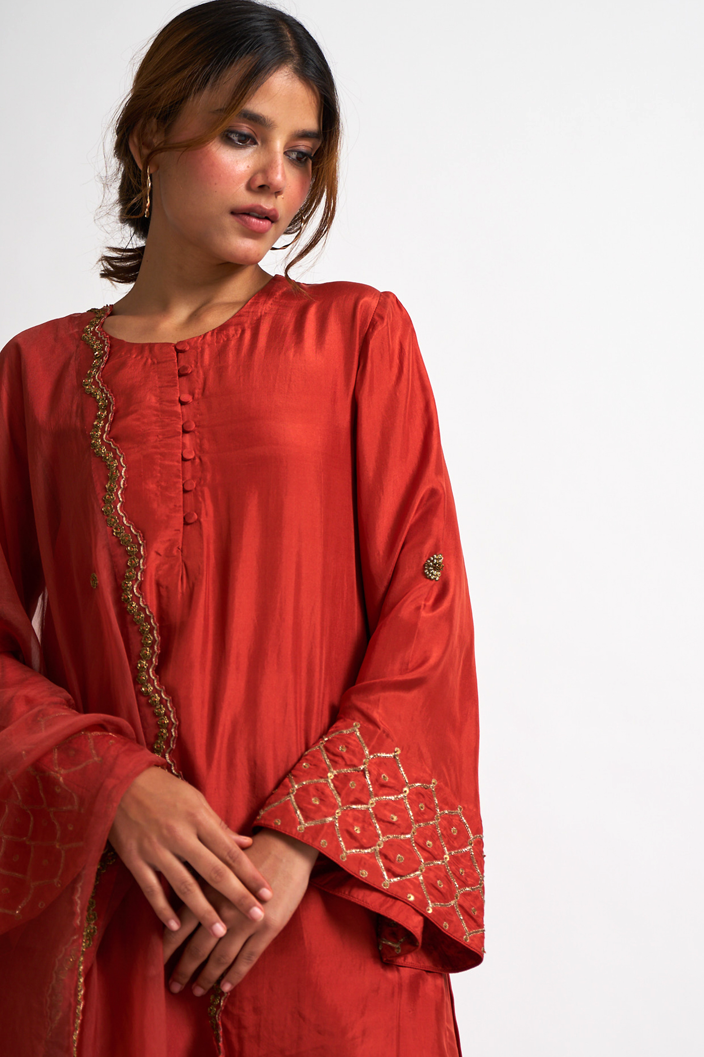 Ziba Sharara set
