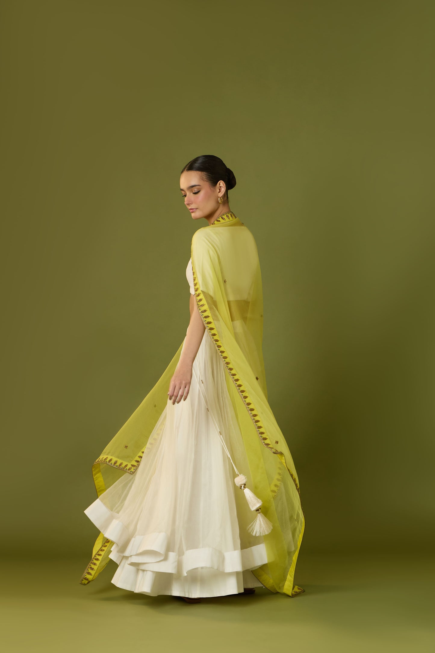 Noor Bahâr Ivory Double Layered Lehenga & Kiara Dupatta