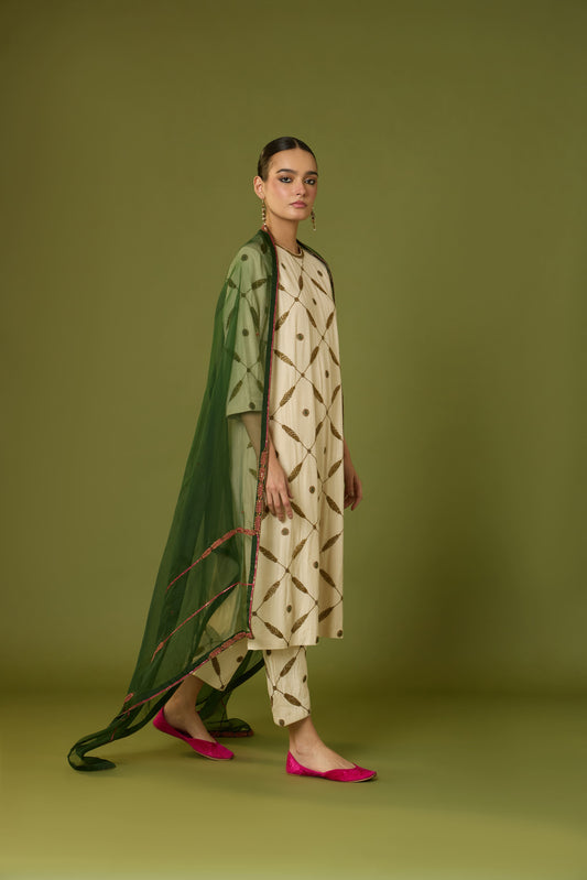 Zareen Rekha - Ivory Kurta & Pant with Olive Dupatta