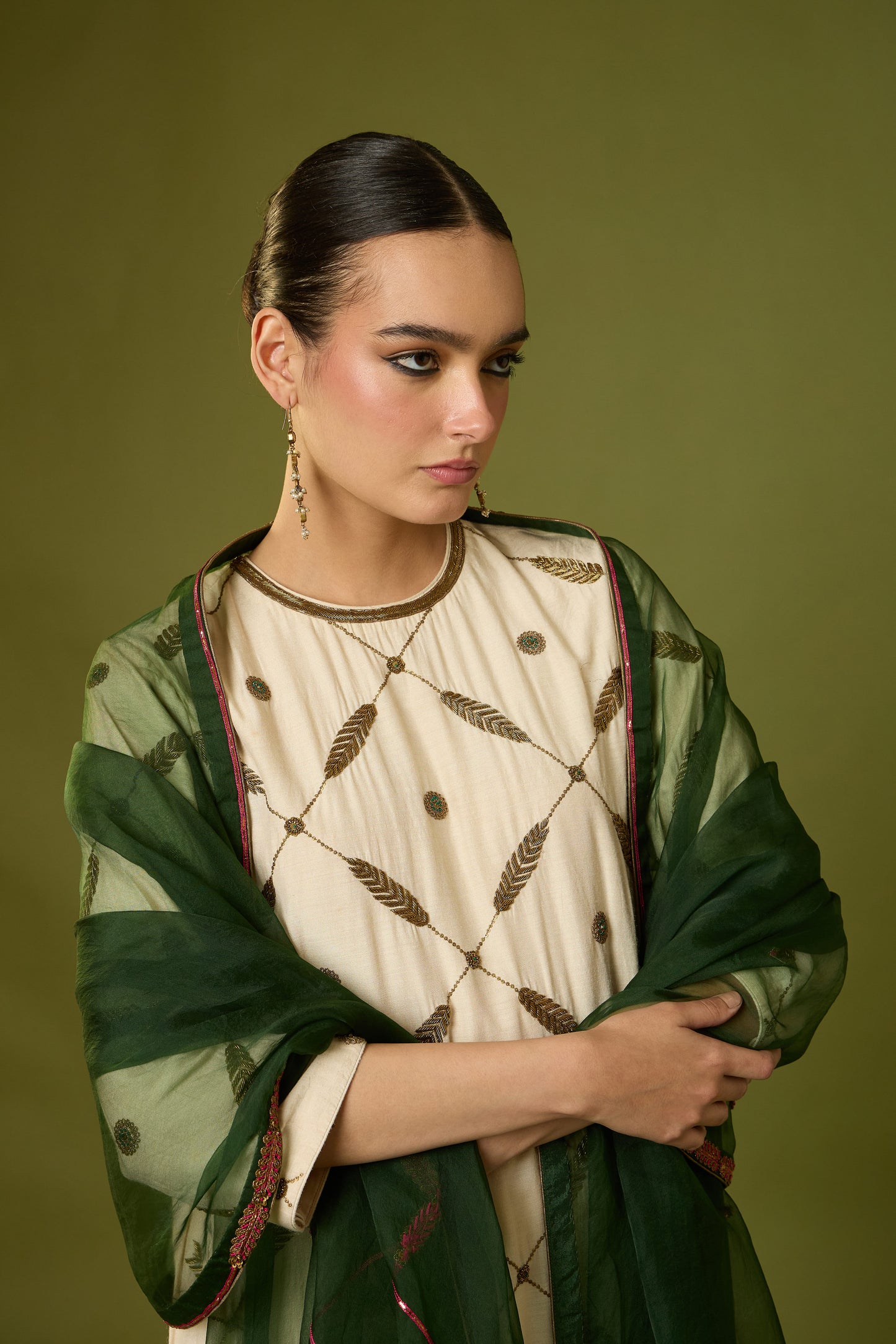 Zareen Rekha - Ivory Kurta & Pant with Olive Dupatta