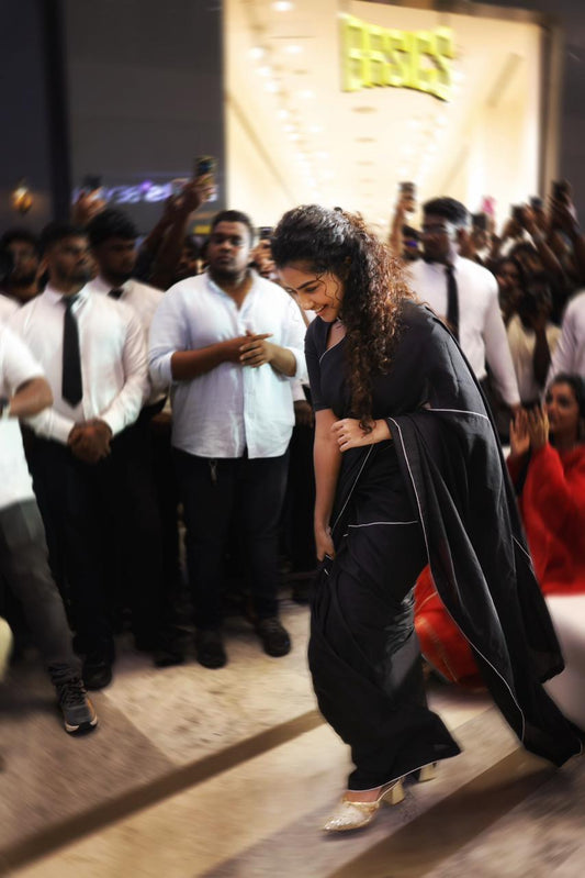 IDA SAREE - BLACK (Anupama Parameshwaran)